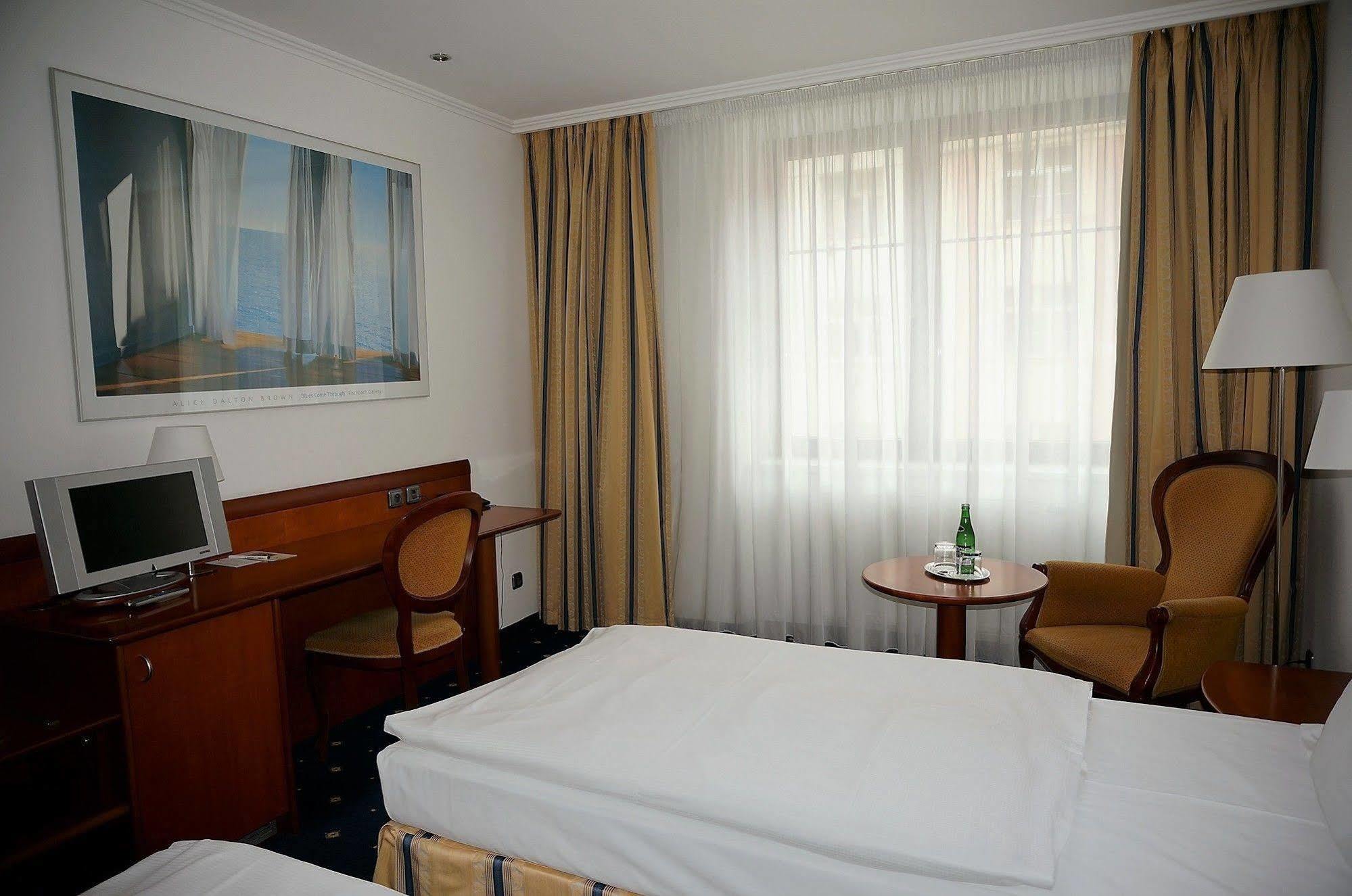 Hotel Coronet Praga Zewnętrze zdjęcie